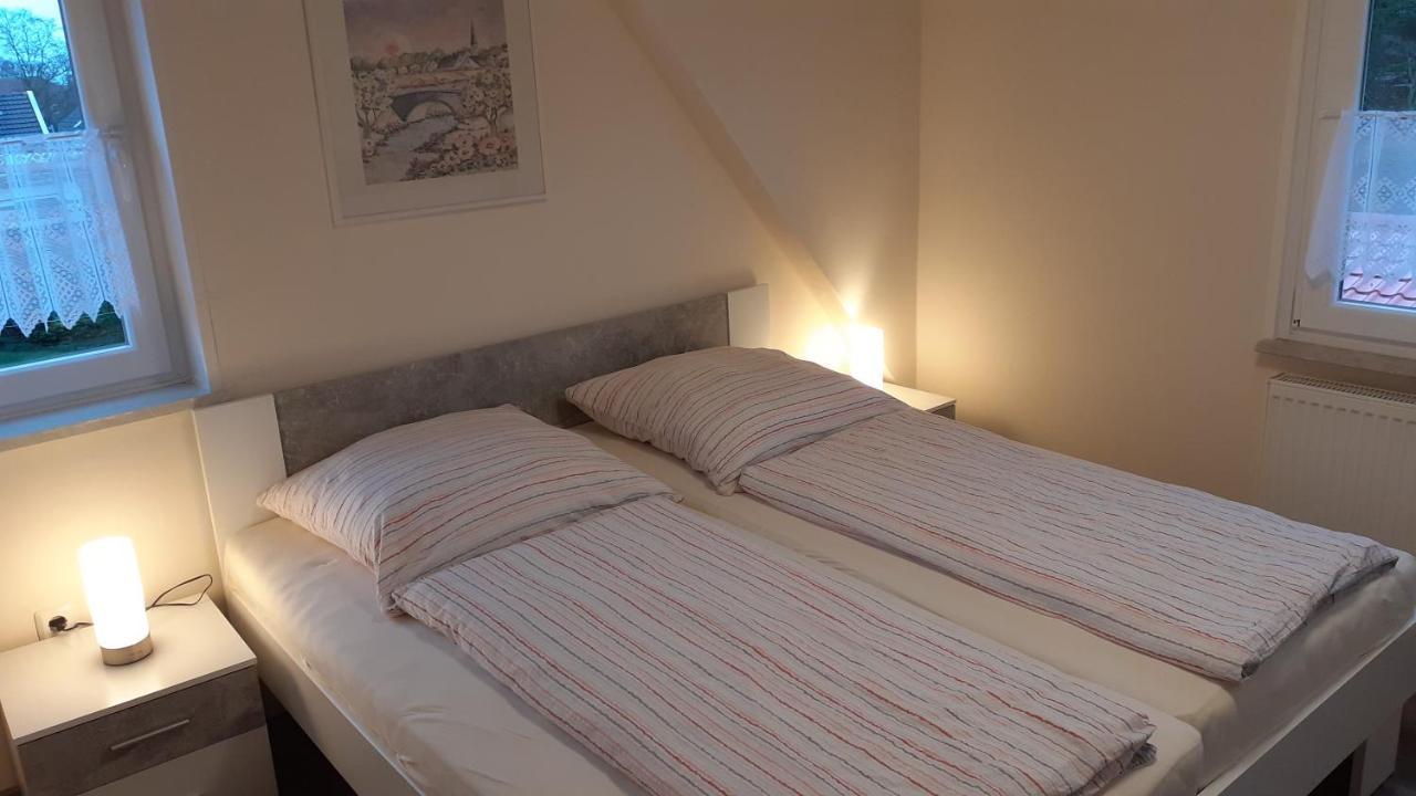 Familienurlaub In Ostfriesland Fuer Max 7 Pers In 2 Wohnungen, Auch Einzeln Wohnungen Utarp Eksteriør bilde